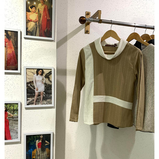 Beautiful Mustard And White Color Blocked Pullover (Sweater) For Women, Size - L